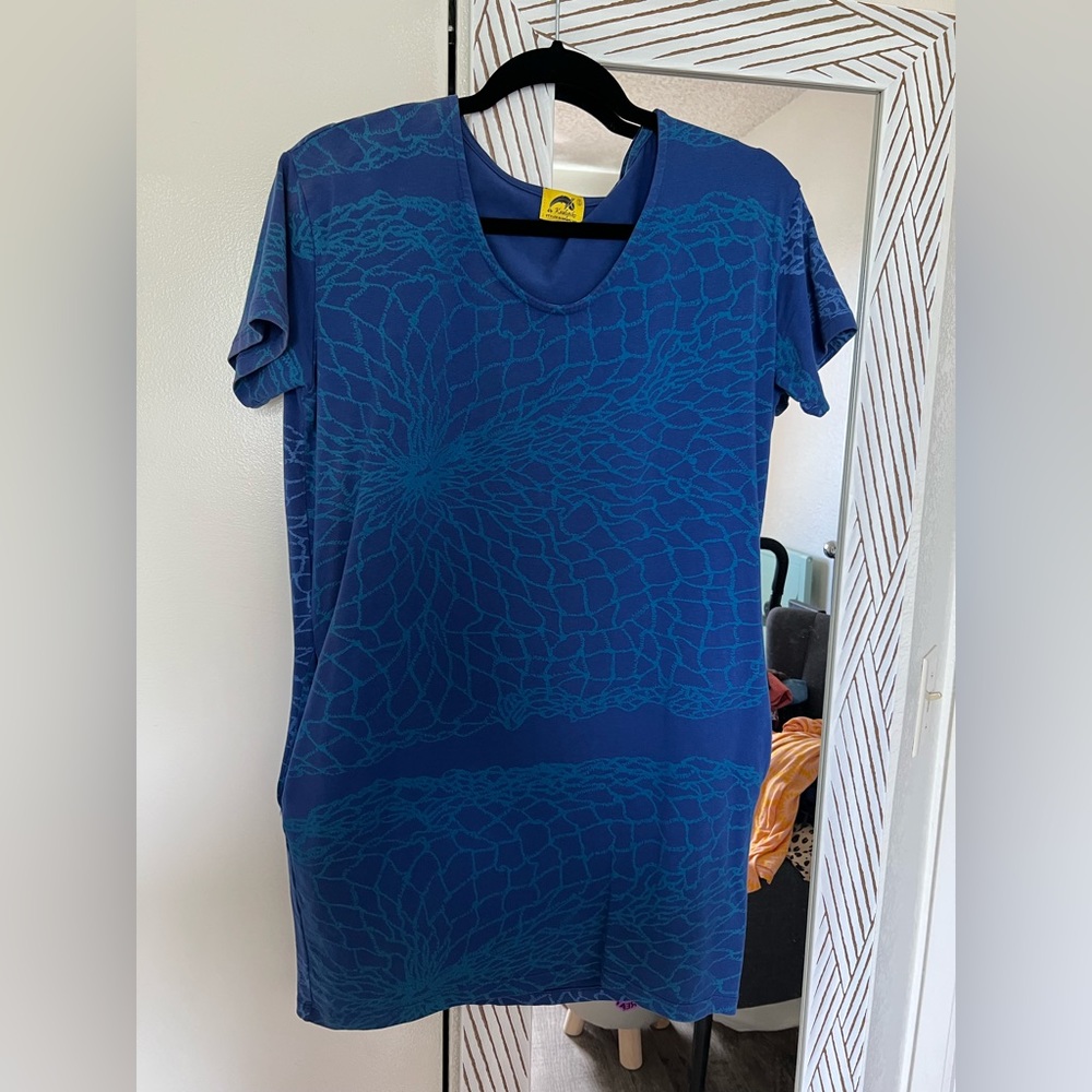 Kealopiko blue tshirt dress with pockets sz S
